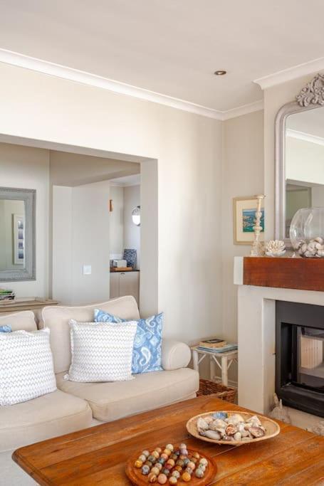 La Petite Baleine Oceanfront Luxury Villa デ・ケルデルス エクステリア 写真