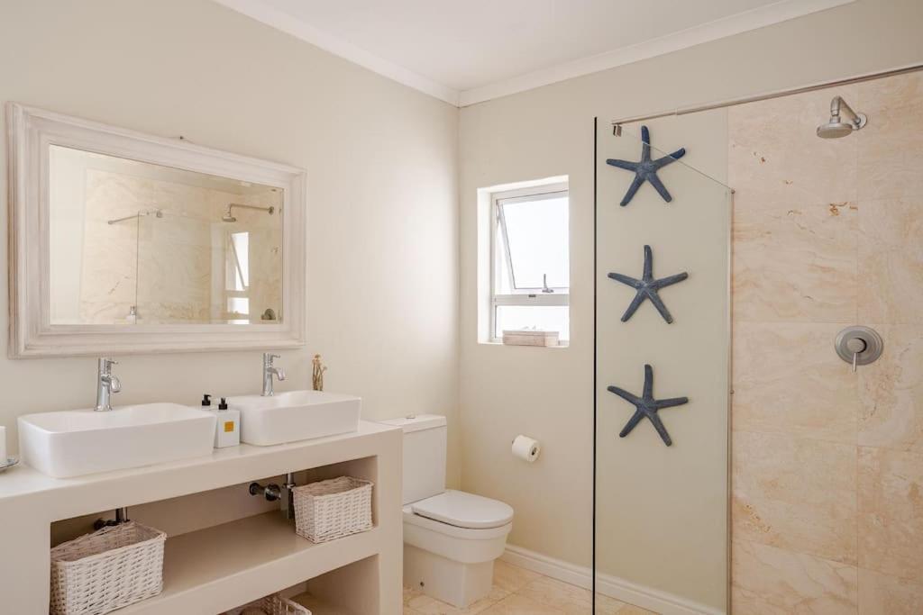 La Petite Baleine Oceanfront Luxury Villa デ・ケルデルス エクステリア 写真