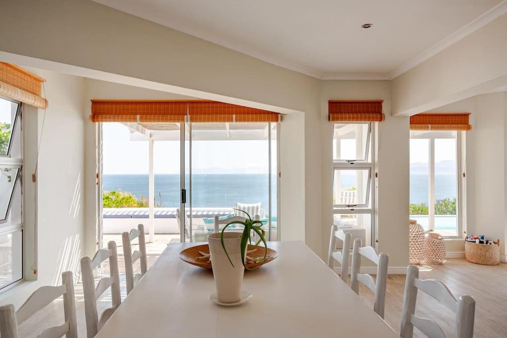 La Petite Baleine Oceanfront Luxury Villa デ・ケルデルス エクステリア 写真