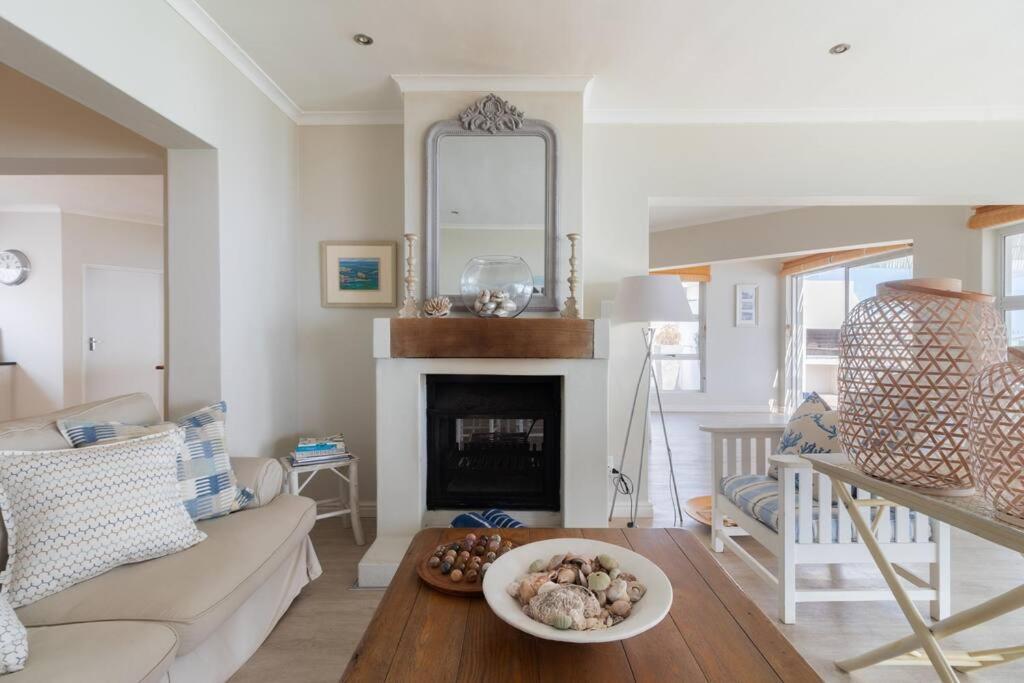 La Petite Baleine Oceanfront Luxury Villa デ・ケルデルス エクステリア 写真