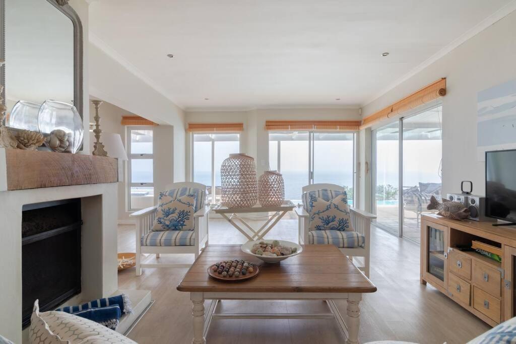 La Petite Baleine Oceanfront Luxury Villa デ・ケルデルス エクステリア 写真