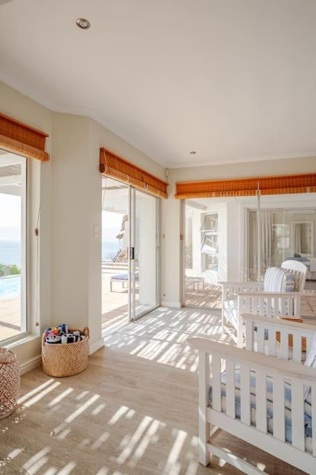 La Petite Baleine Oceanfront Luxury Villa デ・ケルデルス エクステリア 写真