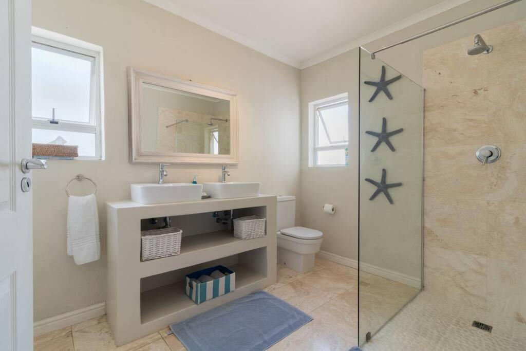 La Petite Baleine Oceanfront Luxury Villa デ・ケルデルス エクステリア 写真