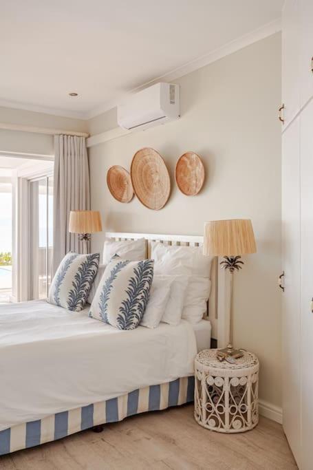 La Petite Baleine Oceanfront Luxury Villa デ・ケルデルス エクステリア 写真