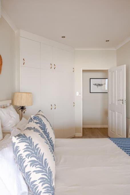 La Petite Baleine Oceanfront Luxury Villa デ・ケルデルス エクステリア 写真