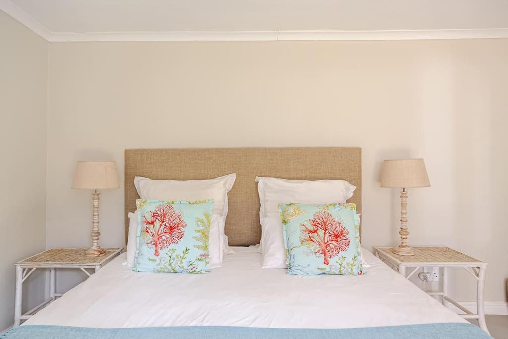 La Petite Baleine Oceanfront Luxury Villa デ・ケルデルス エクステリア 写真