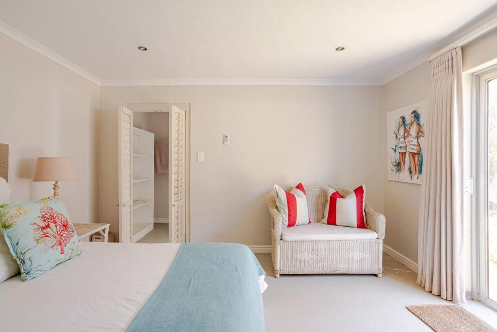 La Petite Baleine Oceanfront Luxury Villa デ・ケルデルス エクステリア 写真