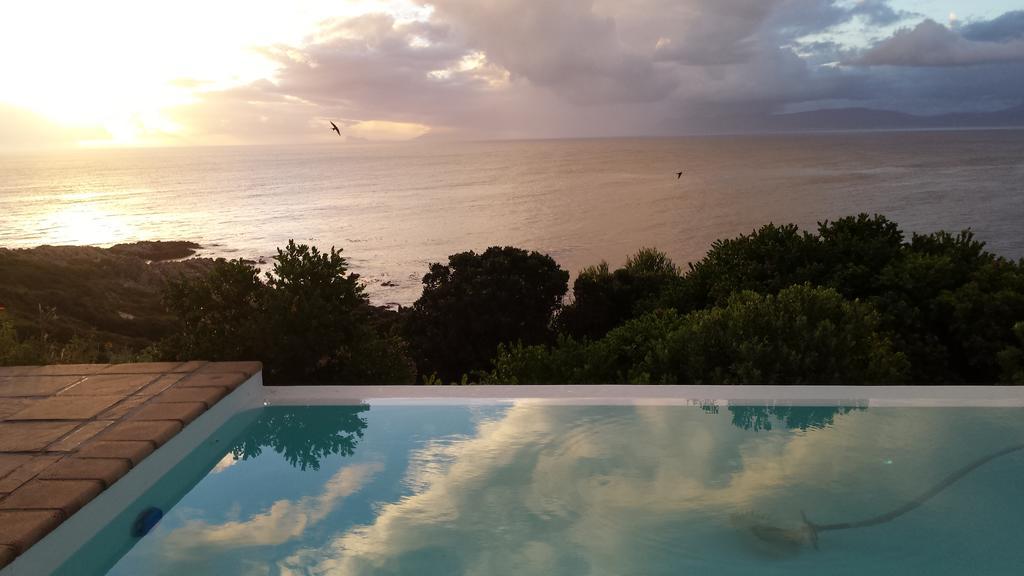 La Petite Baleine Oceanfront Luxury Villa デ・ケルデルス エクステリア 写真