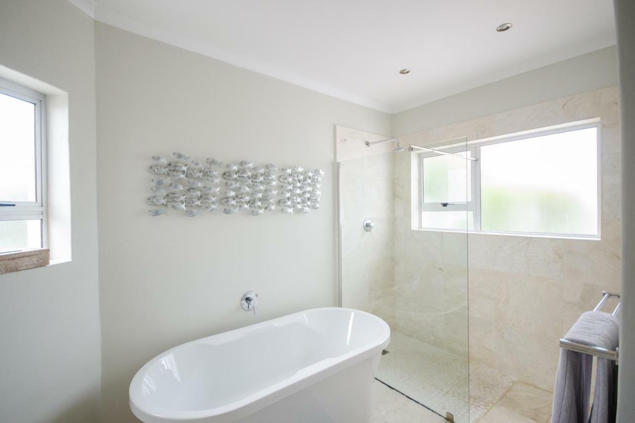 La Petite Baleine Oceanfront Luxury Villa デ・ケルデルス エクステリア 写真